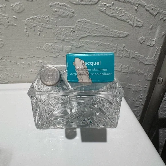 Thrive Causemetics Highlighting Stick - Racquel - Picture 2 of 6